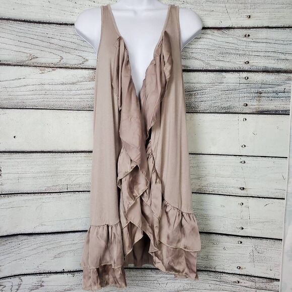 Studio Y Women’s Taupe Sleeveless Ruffle Trim Long Cardigan Vest Size Large - Picture 1 of 9